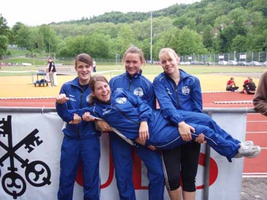4x100f2.jpg