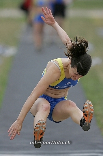 tn_kp8e6387.jpg