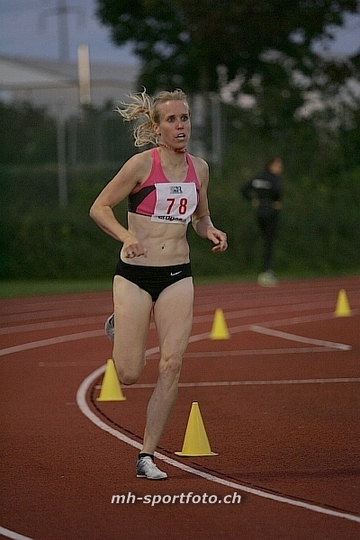 tn_kp8e9757.jpg